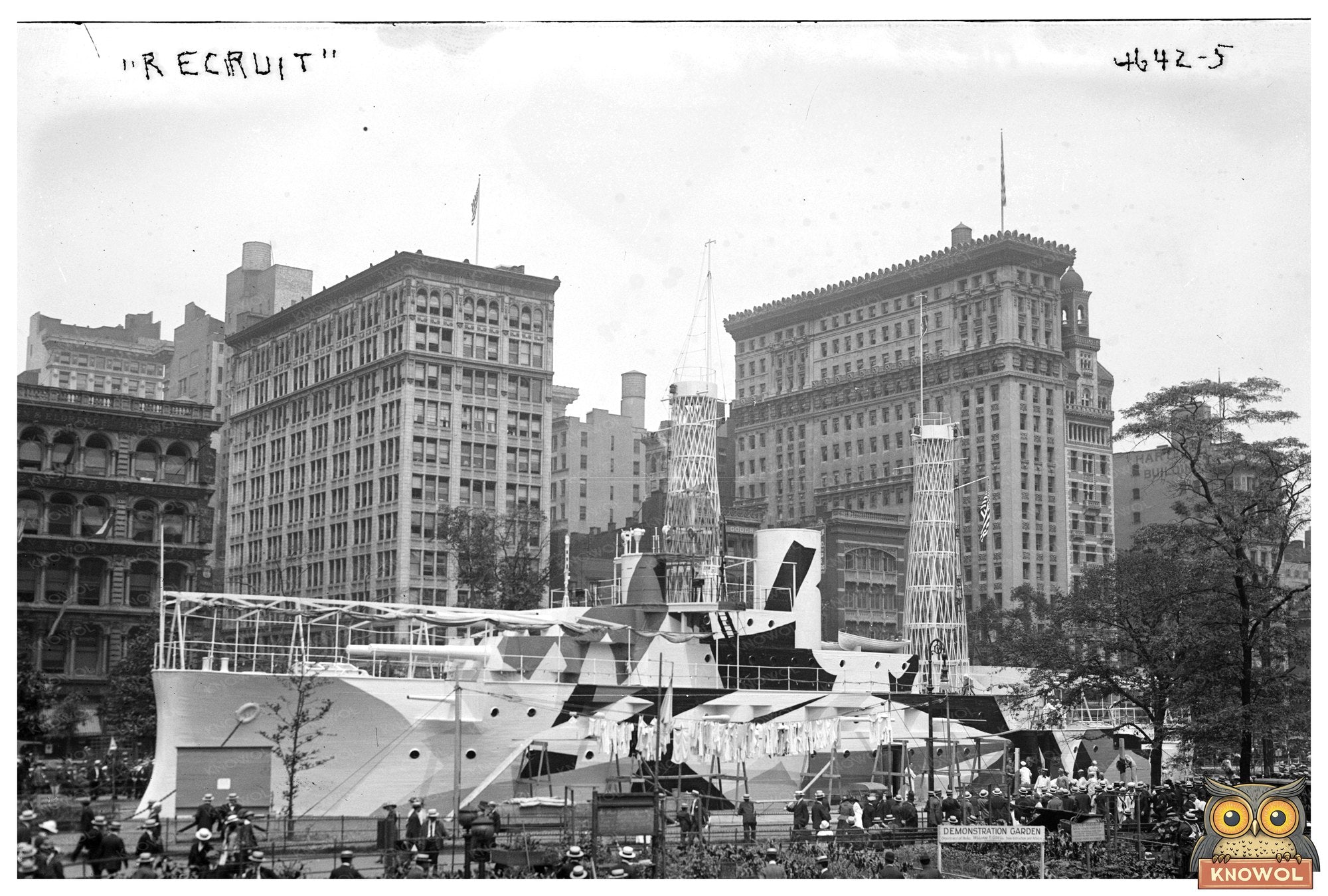 1917-1918 WWII Recruitment Rally: A Moment Captured