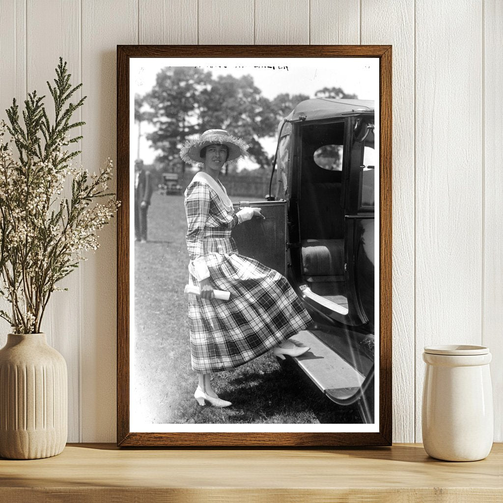 Elegant Portrait of Early 20th Century Society Woman