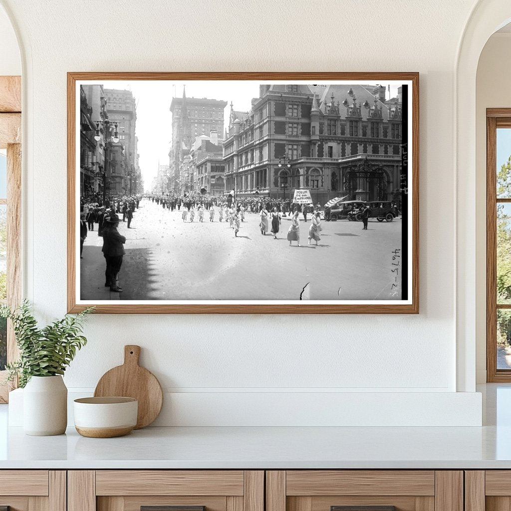 1918 July 4th Parade: A Glimpse of American Patriotism