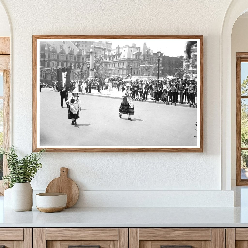 1918 Independence Day Celebration in Full Swing