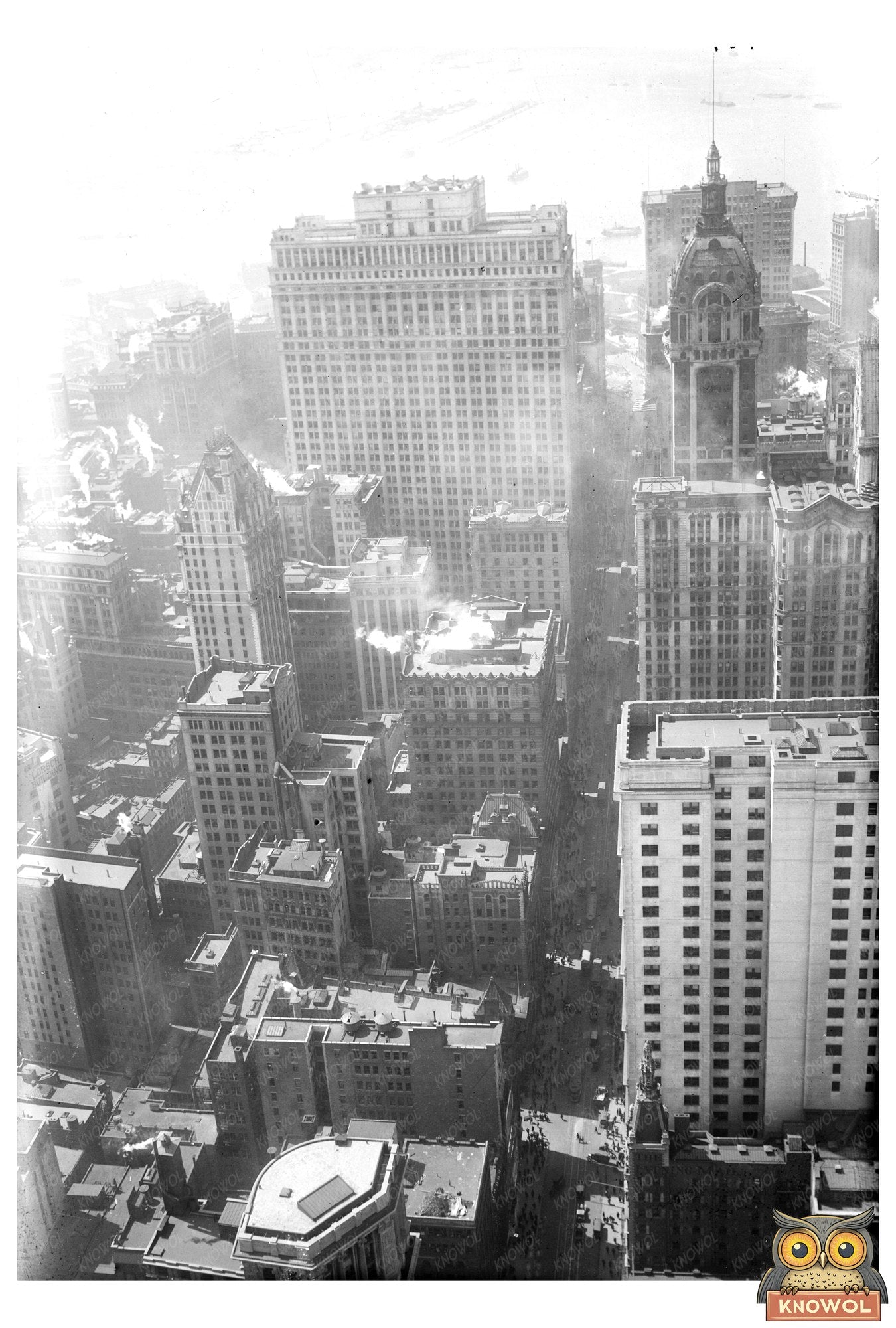 Stunning Skyscraper View: Woolworth Building, NYC
