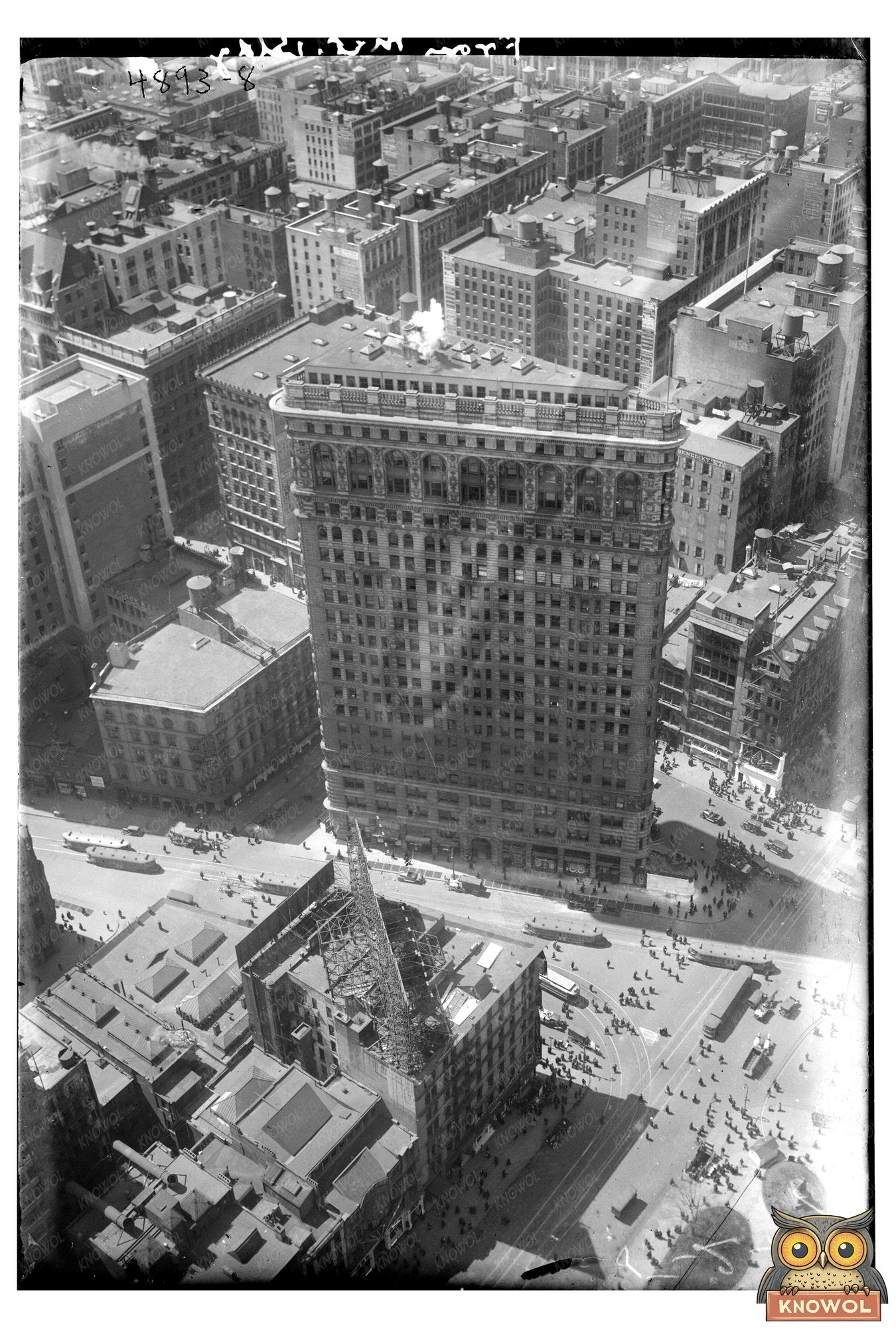 Early 1900s View of Manhattans Metropolitan Building