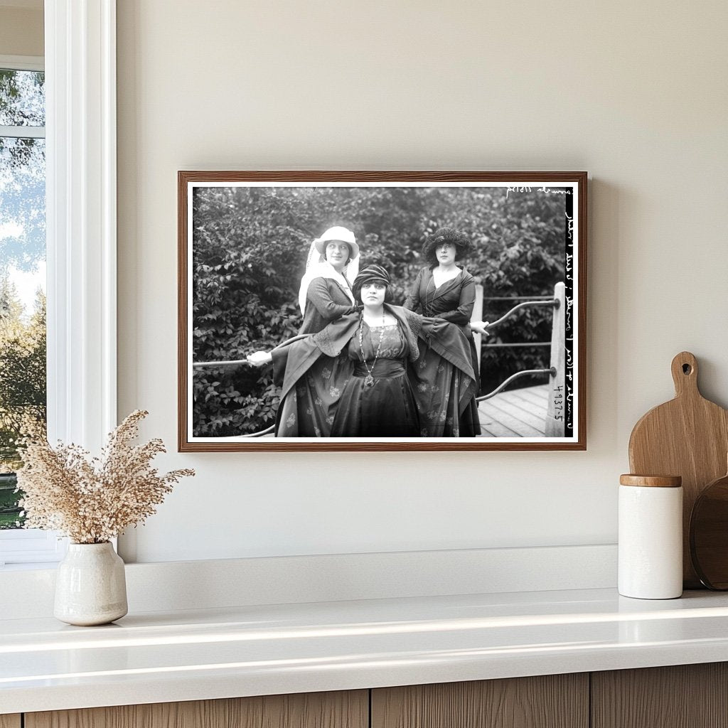 1929 Harmony: The Ponselle Sisters in Portrait