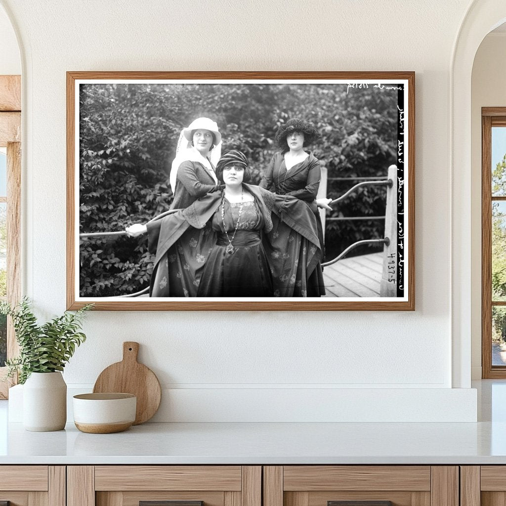 1929 Harmony: The Ponselle Sisters in Portrait