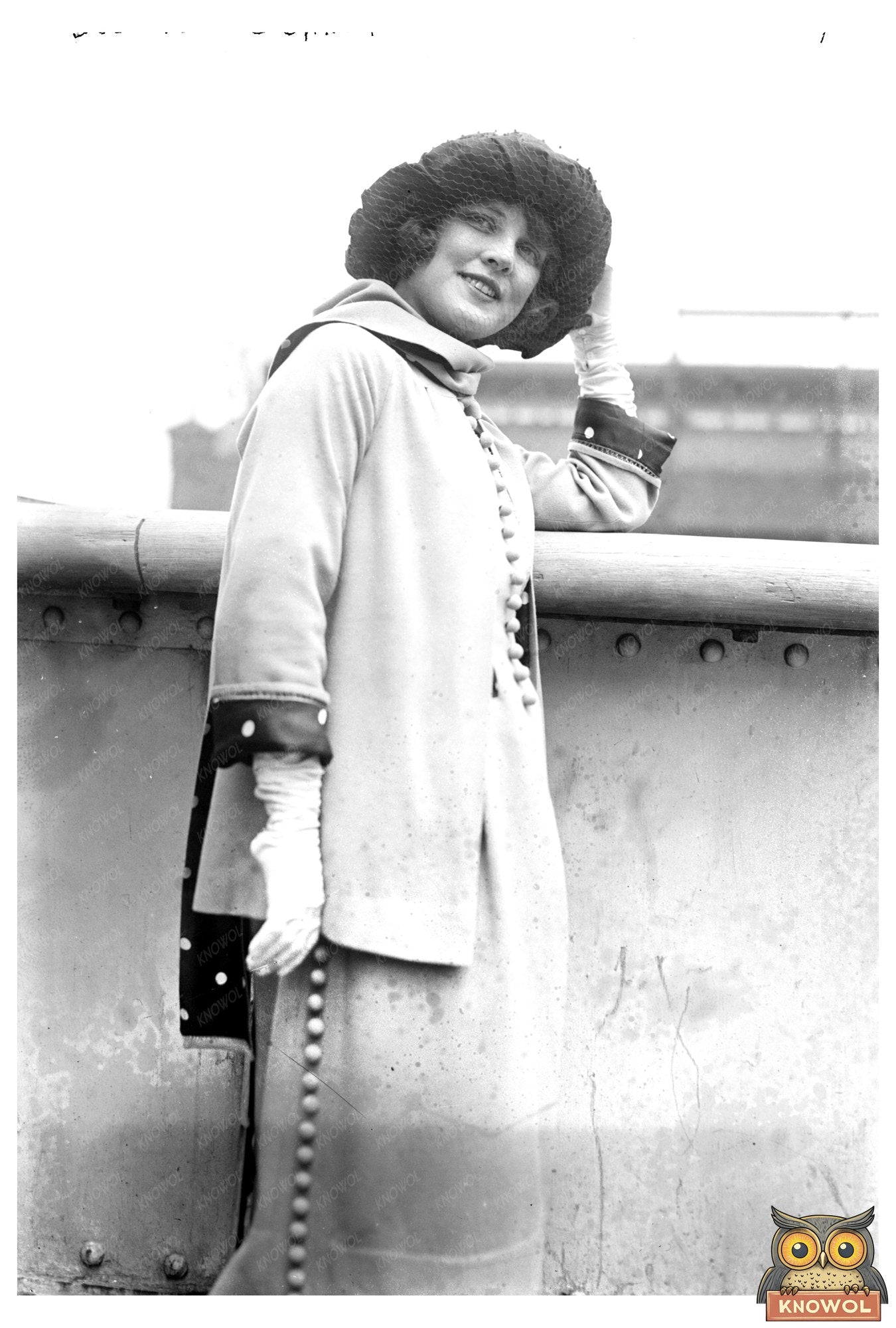 1920s Glamour: Justine Johnstone in Vintage Portrait