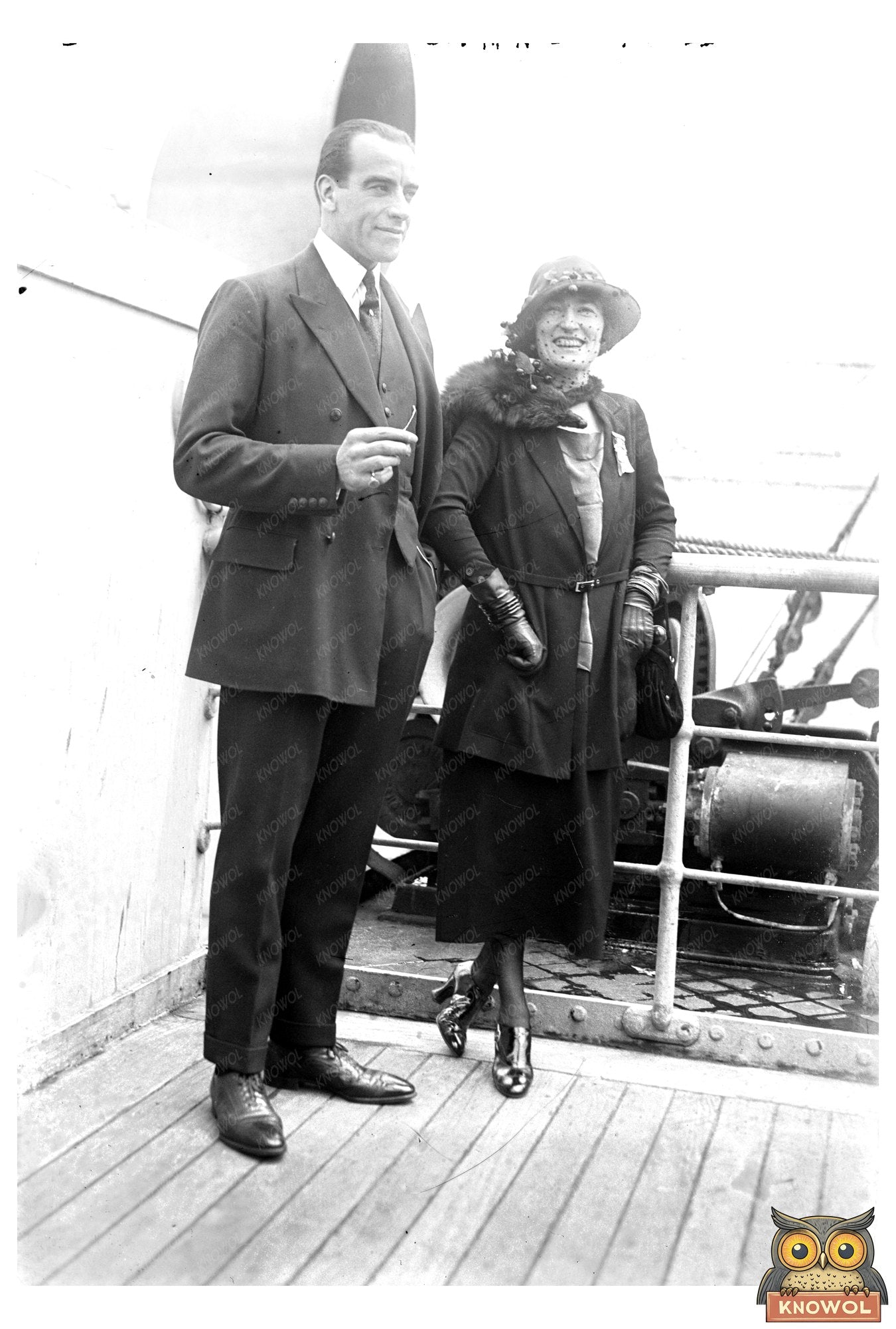 1920s Aviation Milestone: Iconic Early Aircraft Photo