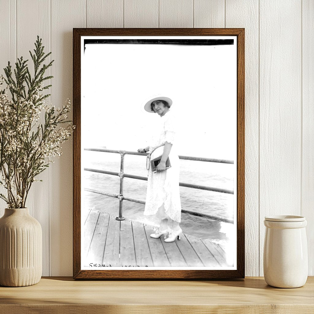 Classic Portrait of 1920s Opera Star Soprano