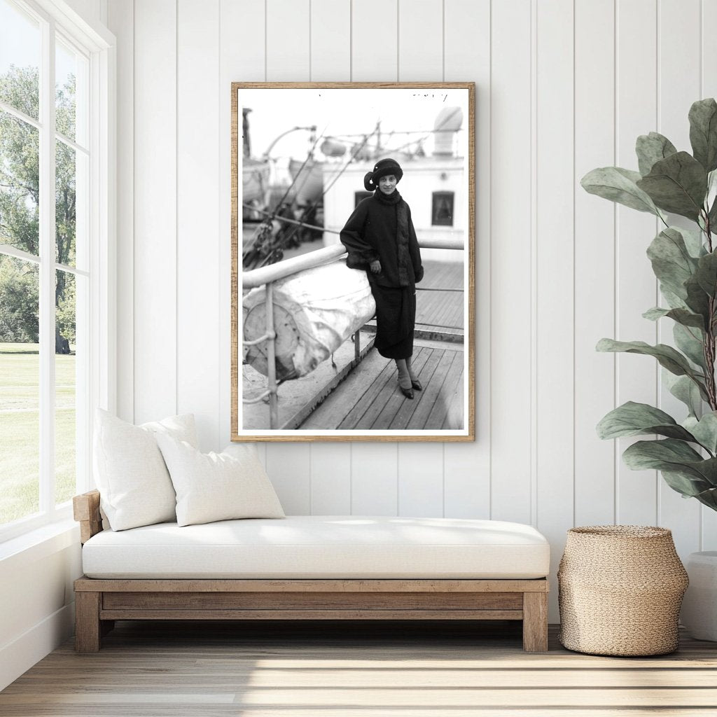 Captivating Vintage Portrait of a Pioneering Actress