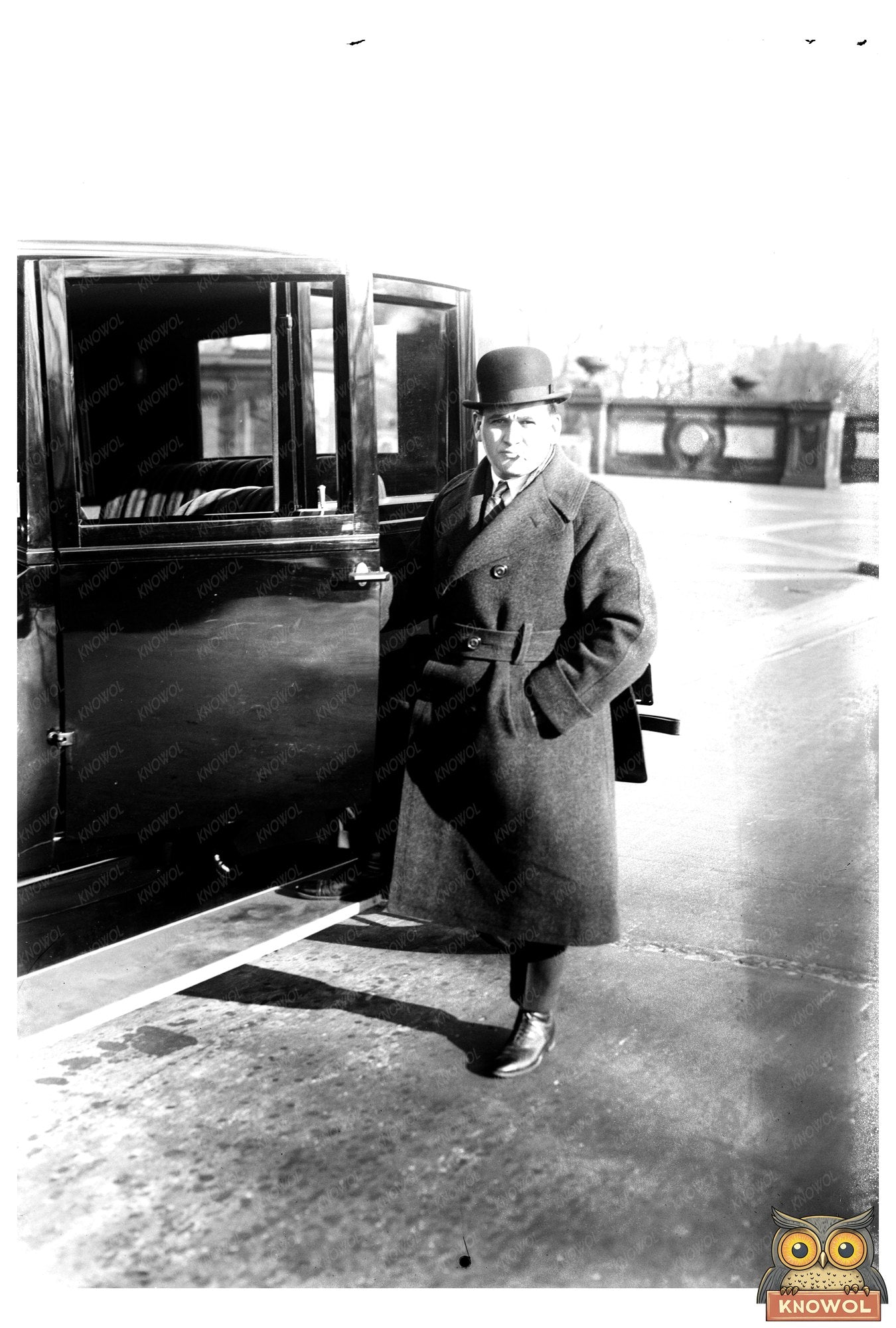 1920s Americana: Captivating Scene from Chamlee