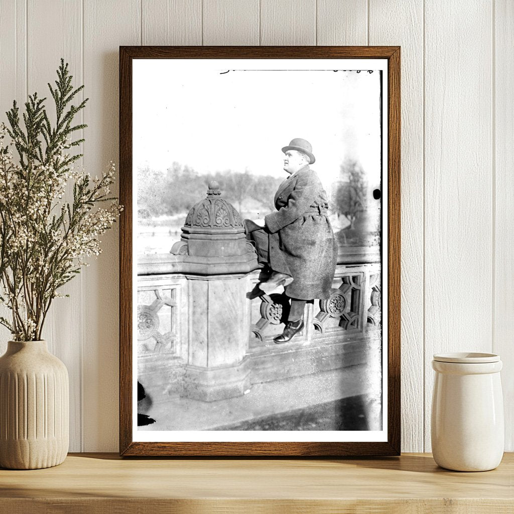 1920s Charm: Timeless Capture of Chamlees Essence