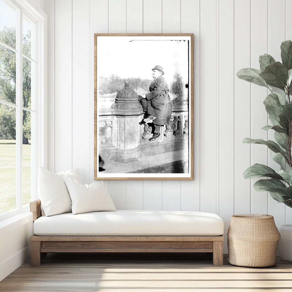 1920s Charm: Timeless Capture of Chamlees Essence