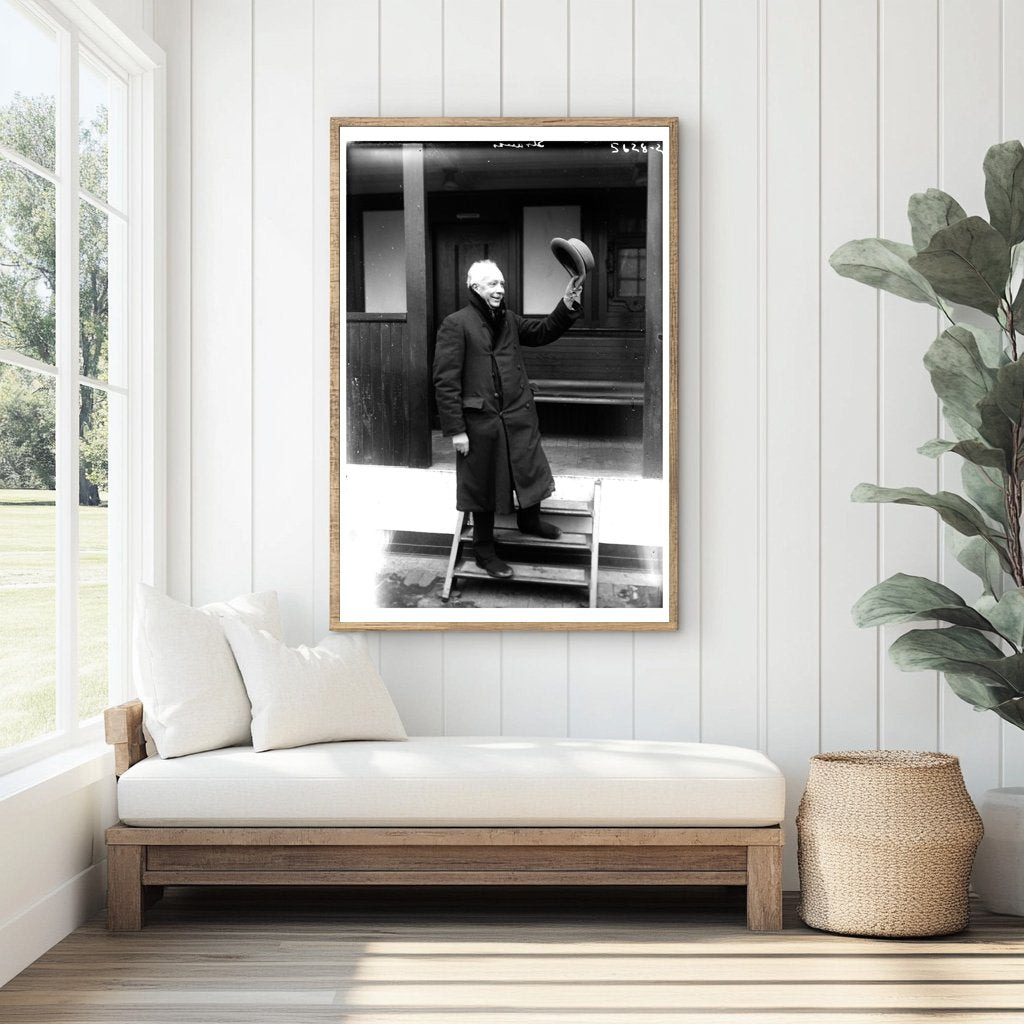 1920s Iconic Portrait: A Symbol of Cultural Change