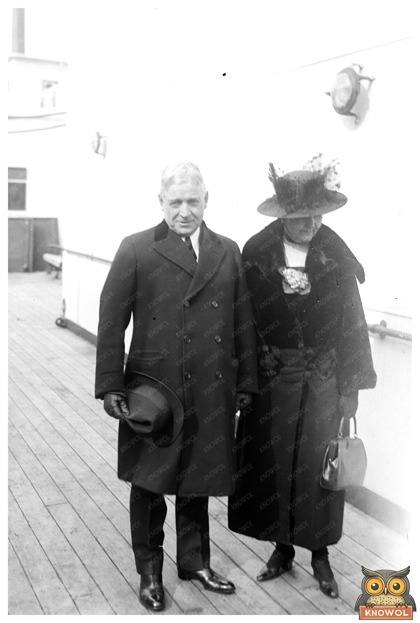 Elegant Couple Portrait: Illinois Politicians Era