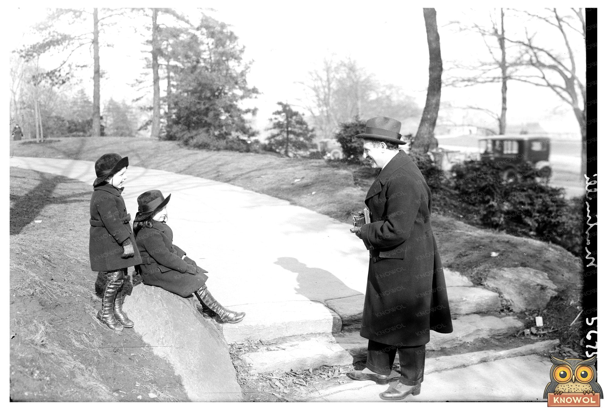 1920s Street Scene: Life in Early 20th Century