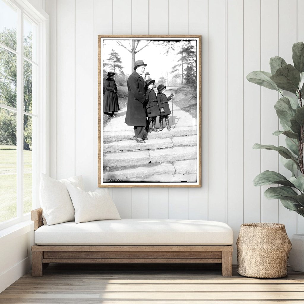 1920s Vintage Portrait of Celebrated Performer Martinelli