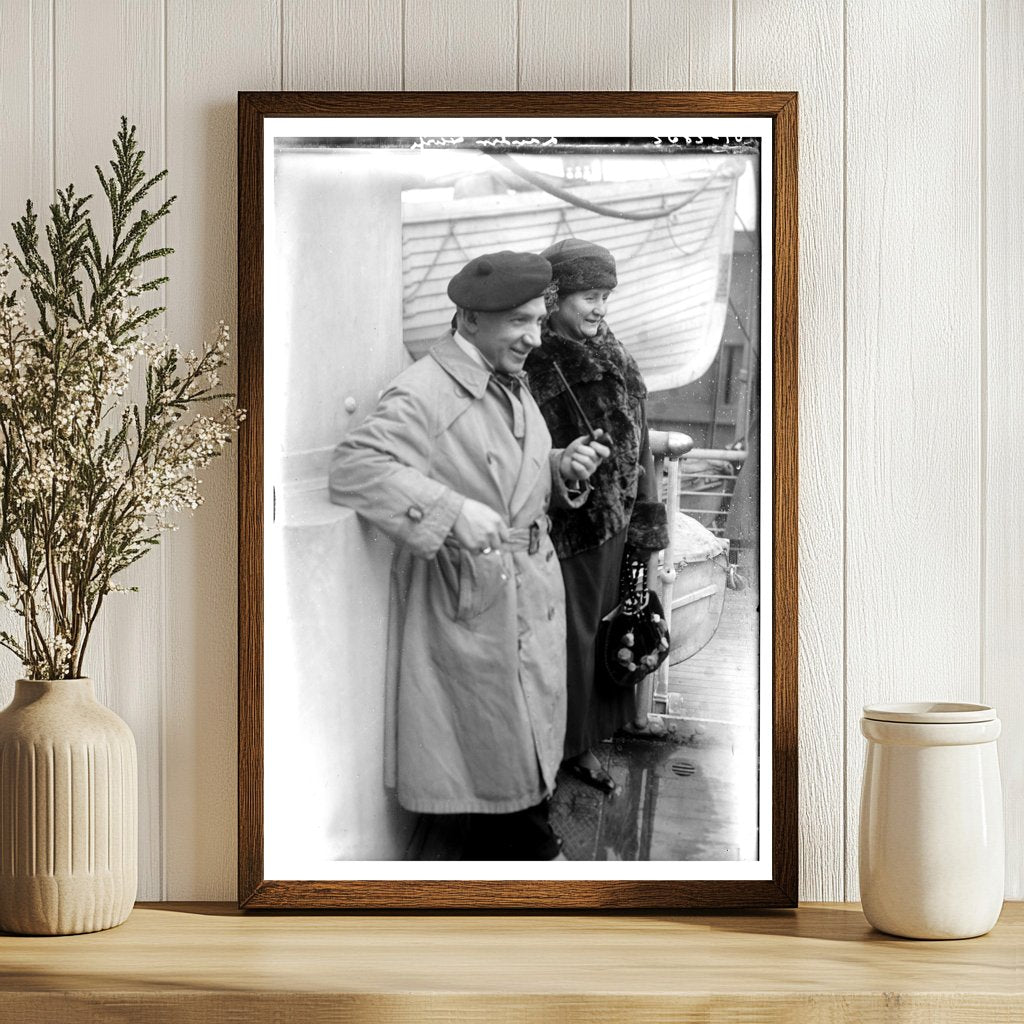 1920s Elegance: Lauder and Wife in Timeless Portrait