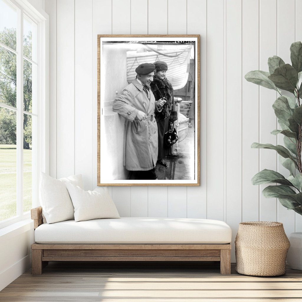 1920s Elegance: Lauder and Wife in Timeless Portrait