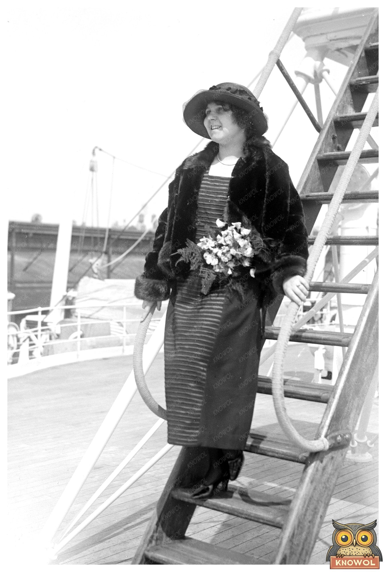 1920s Ivogun: Early News Photography Snapshot