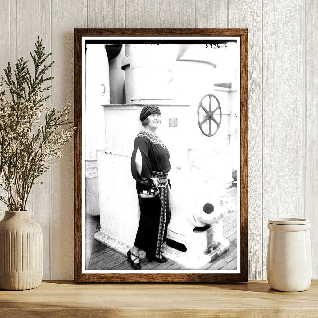 1920s Glass Photo of Melvis: A Timeless Portrait