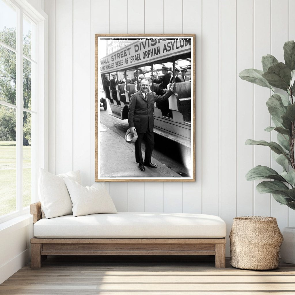 Urban Kindness: Wall Street Bus for Orphaned Babies