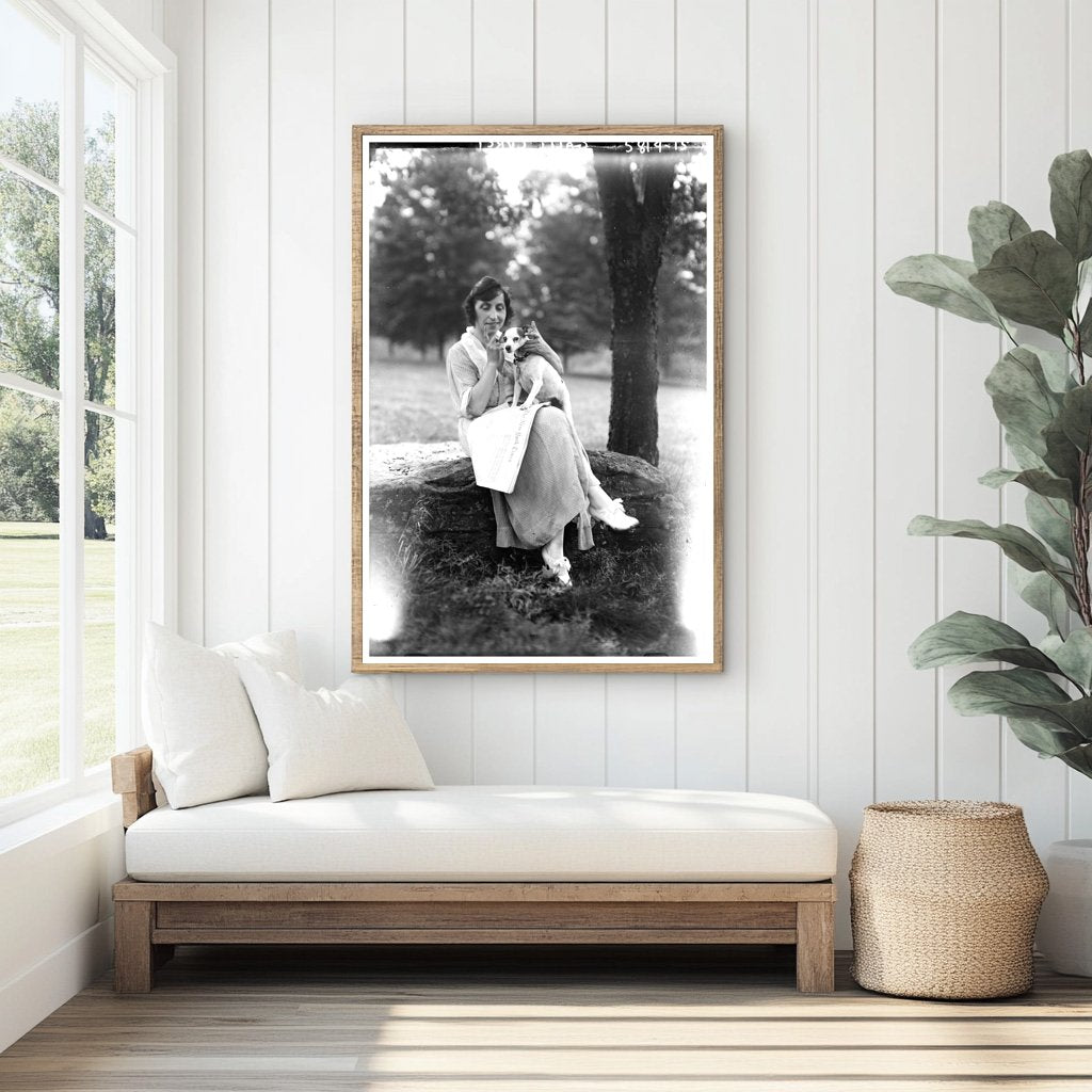 Captivating 1920s Opera Diva in Performance