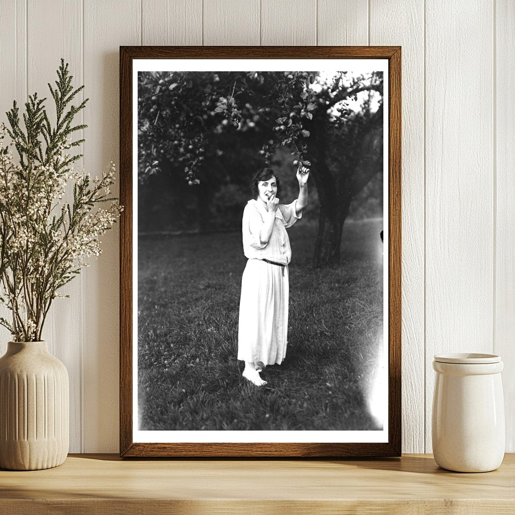 Timeless Elegance: Soprano Luisa Galli-Curci, 1920s