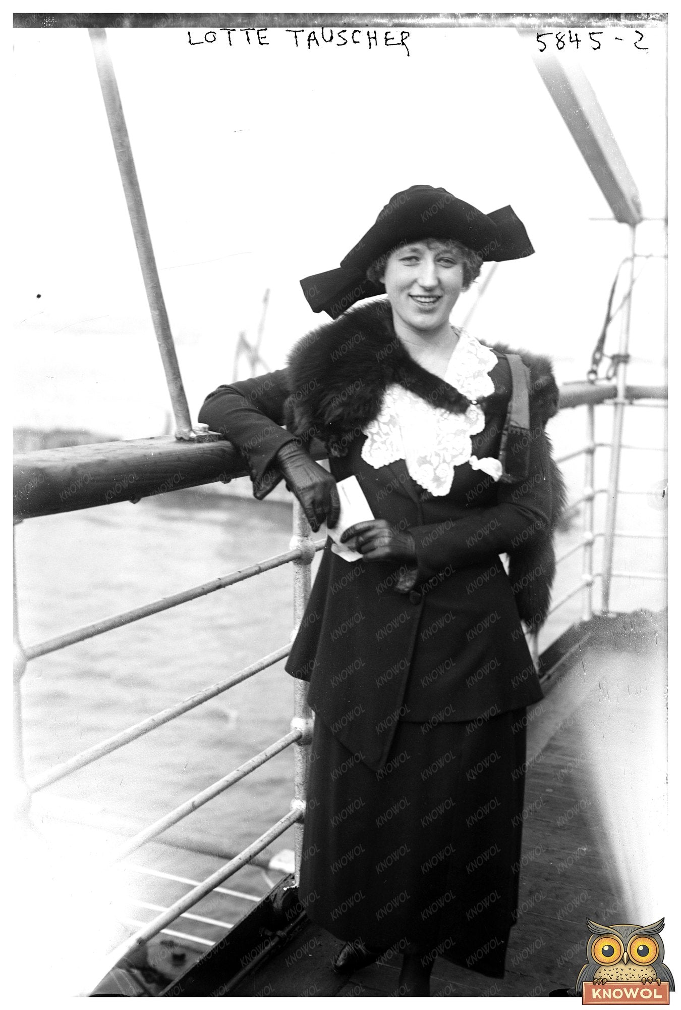 1920s Iconic Portrait of a Trailblazing Woman