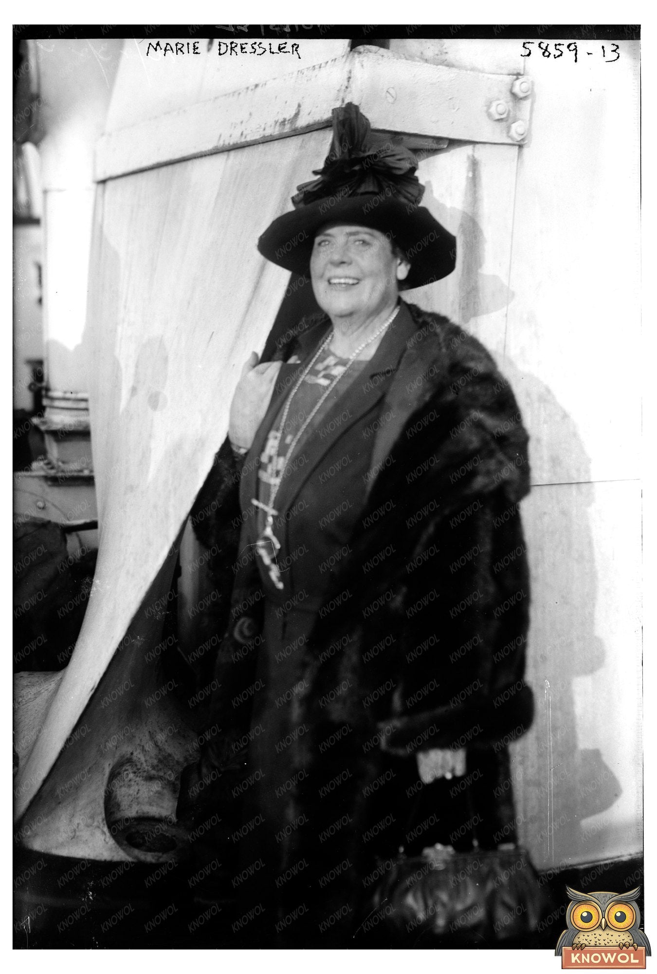 1920s Film Icon: Marie Dressler in Vintage Portrait