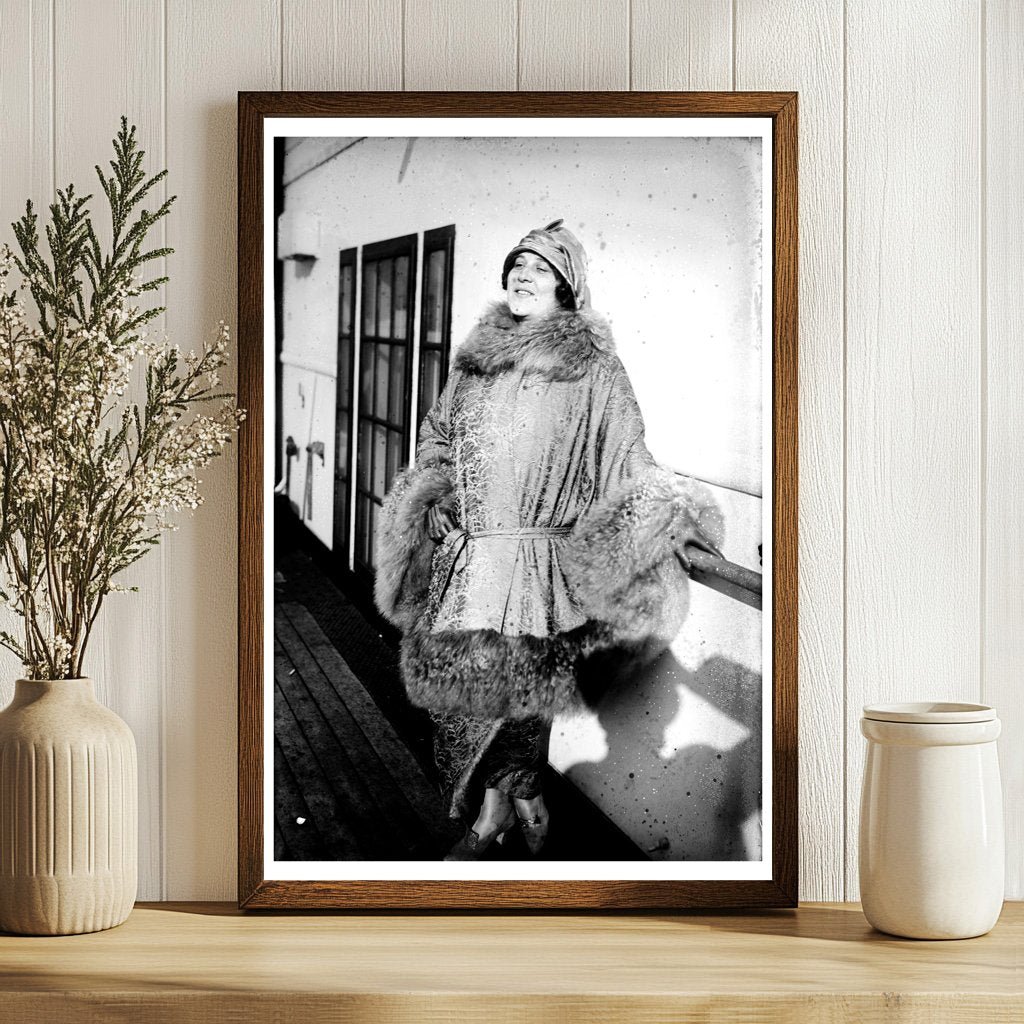 1922 Artistic Renaissance: Evocative Onegin Portrait