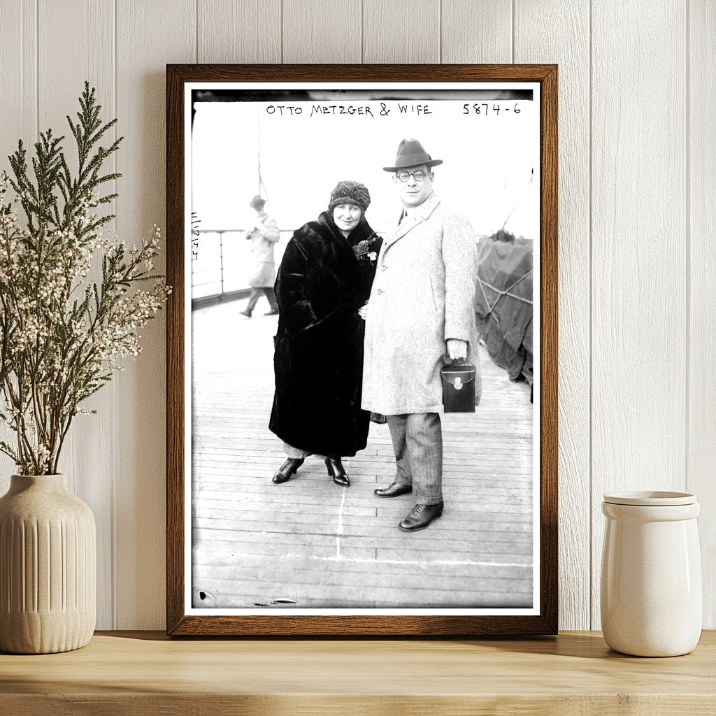 1920s Vintage Portrait of a Stylish Couple