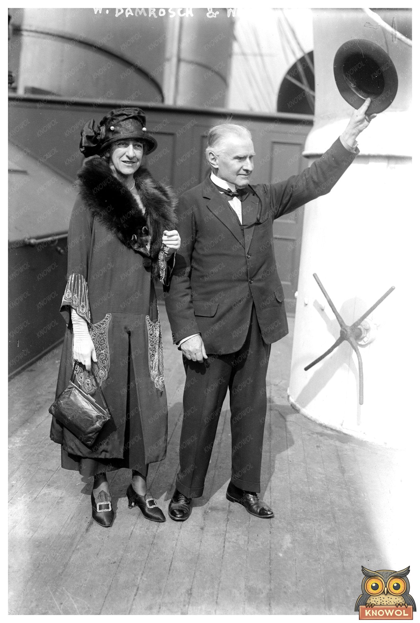 Elegant Duo: 1920s Cultural Icons in Harmony