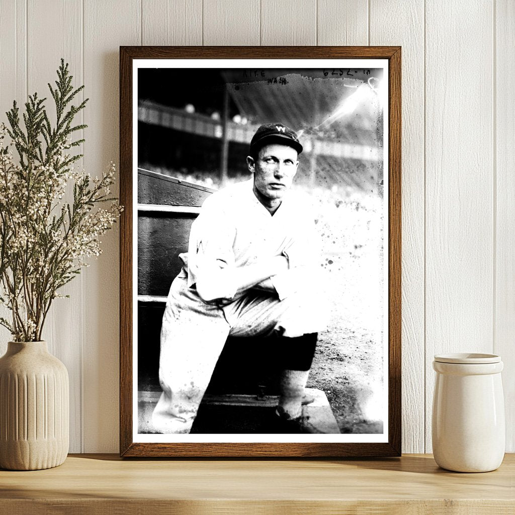 1924 Baseball Glory: Sam Rice in Action