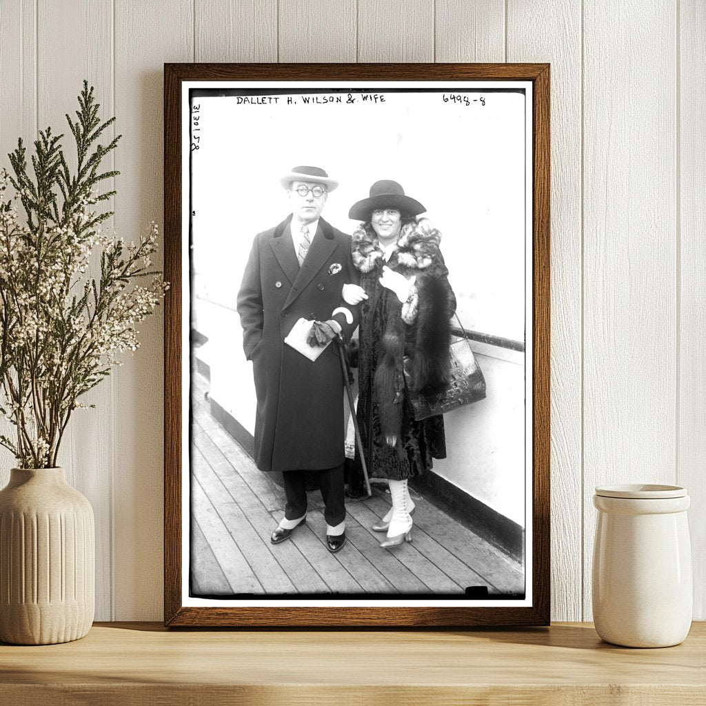 1928 Vintage Portrait of a Stylish Couple