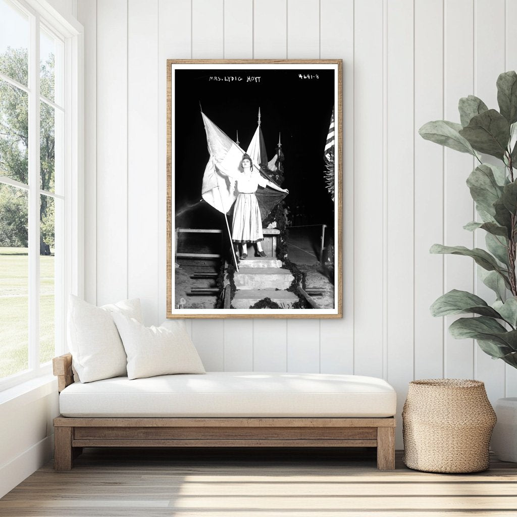 Mrs. Lydig Hoyt: Icon of Early 20th Century Society