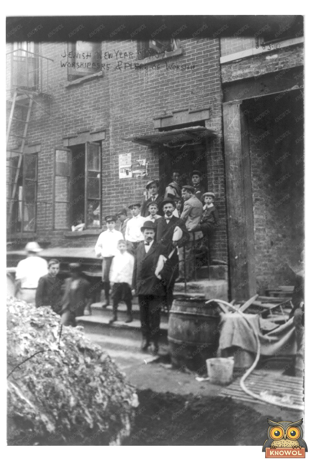 1912 NYC Tenement Turned Vibrant Synagogue