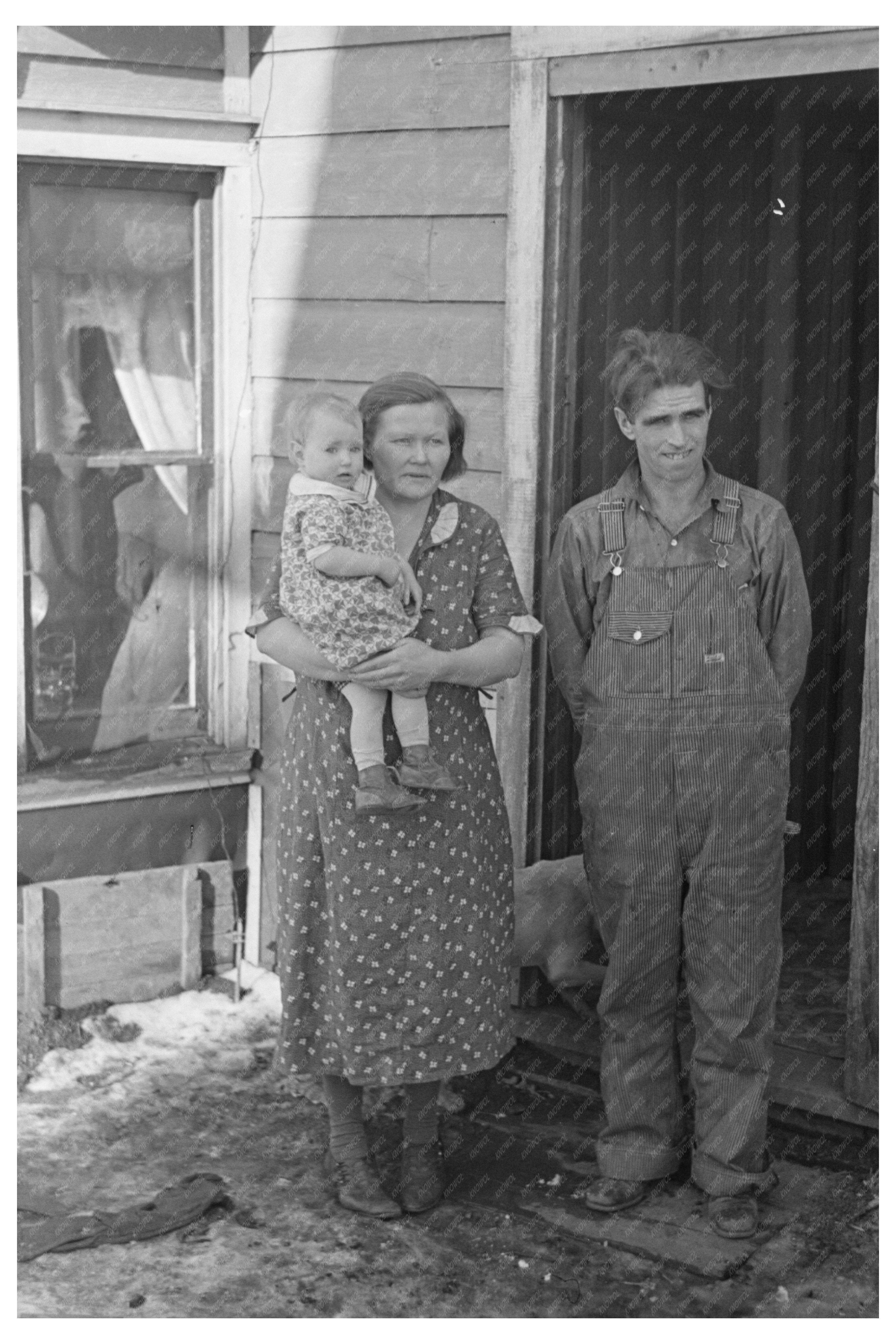 Rauhauser Family in Iowa December 1936 Farming History