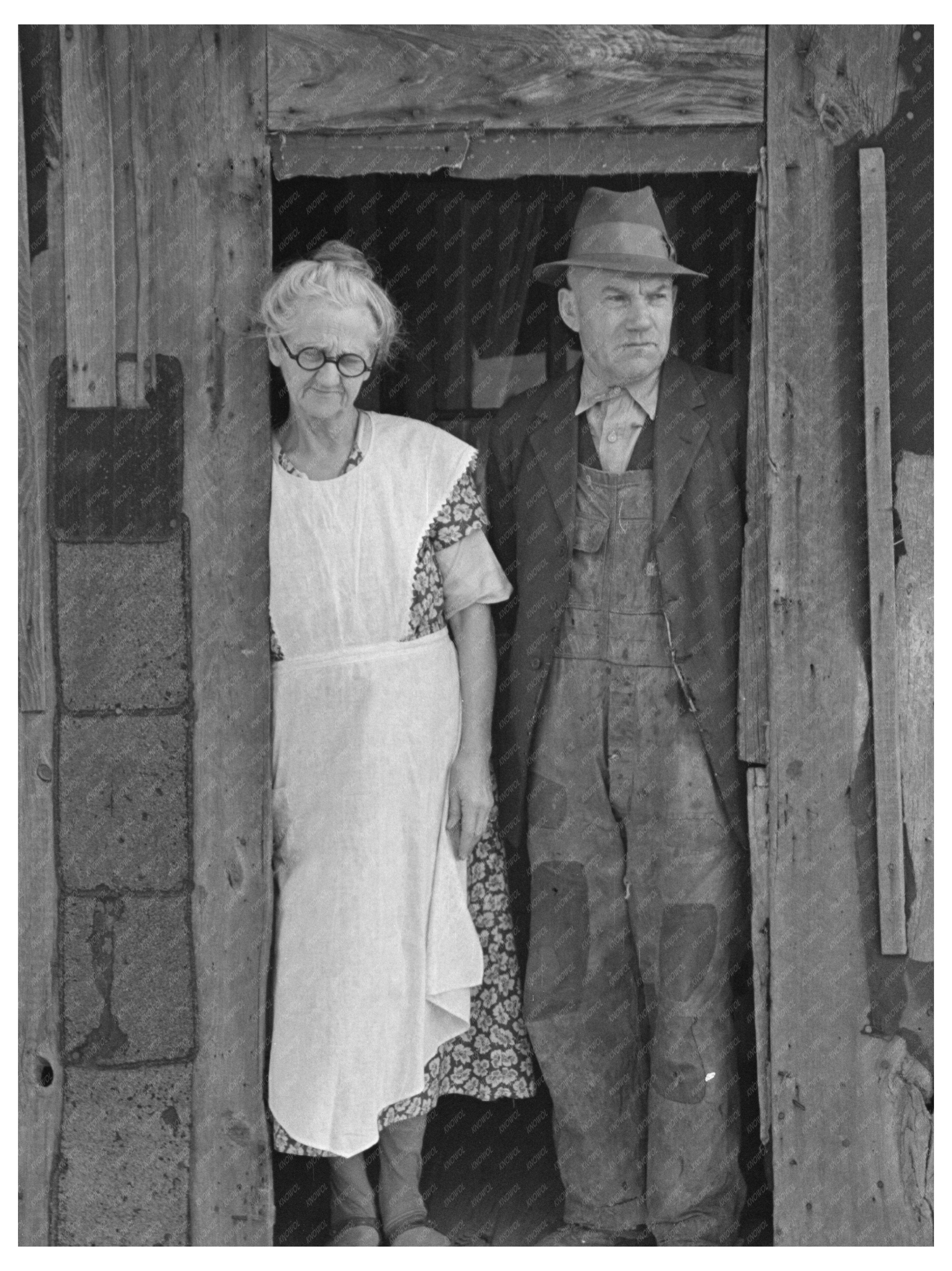 John and Mrs. John Landers at Farmhouse Illinois 1937