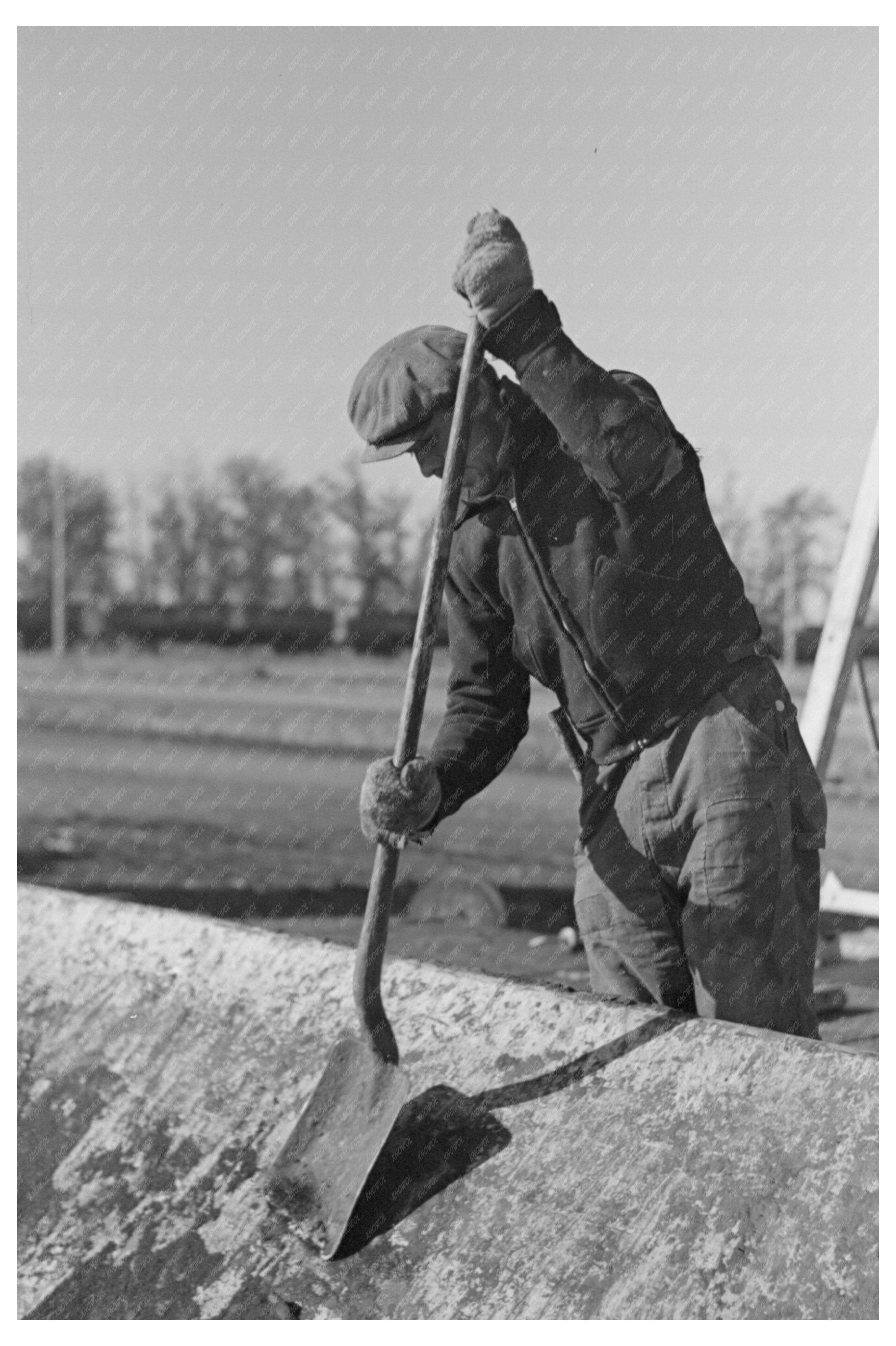 Sugar Beet Factory Worker in East Grand Forks 1937