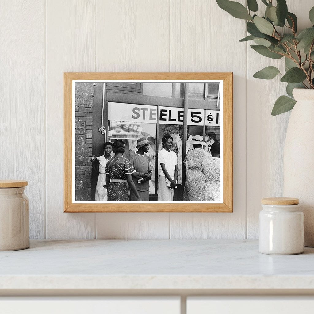 Women at Ten Cent Store Steele Missouri August 1938