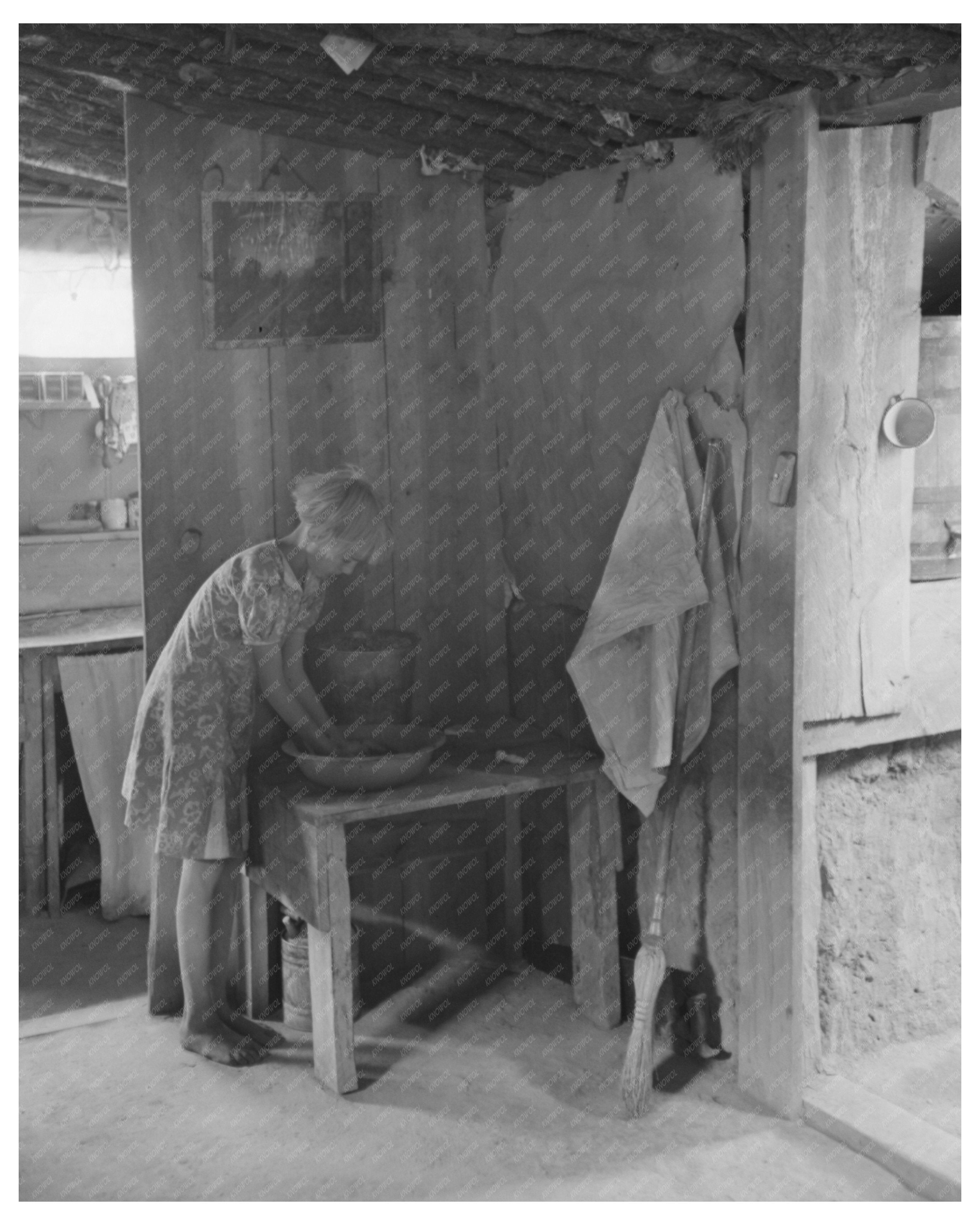 Jack Whinerys Daughter Washing Hands in Pie Town 1940