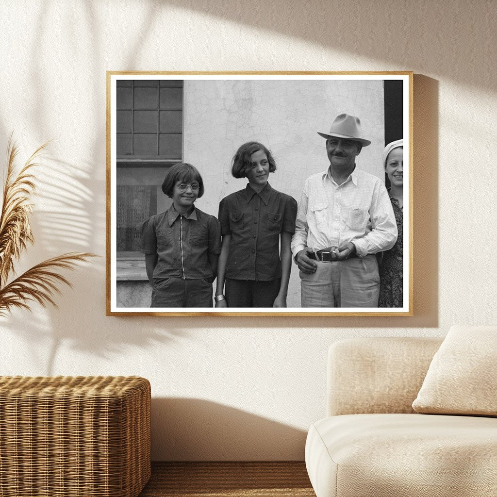 Juan Candalaria and Children Holbrook Arizona 1940