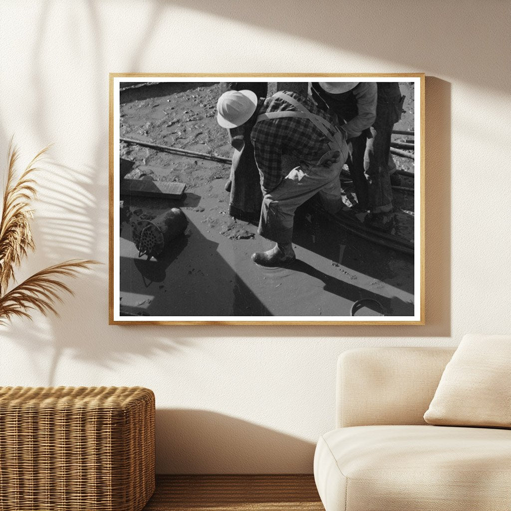Workers Constructing Shasta Dam 1940