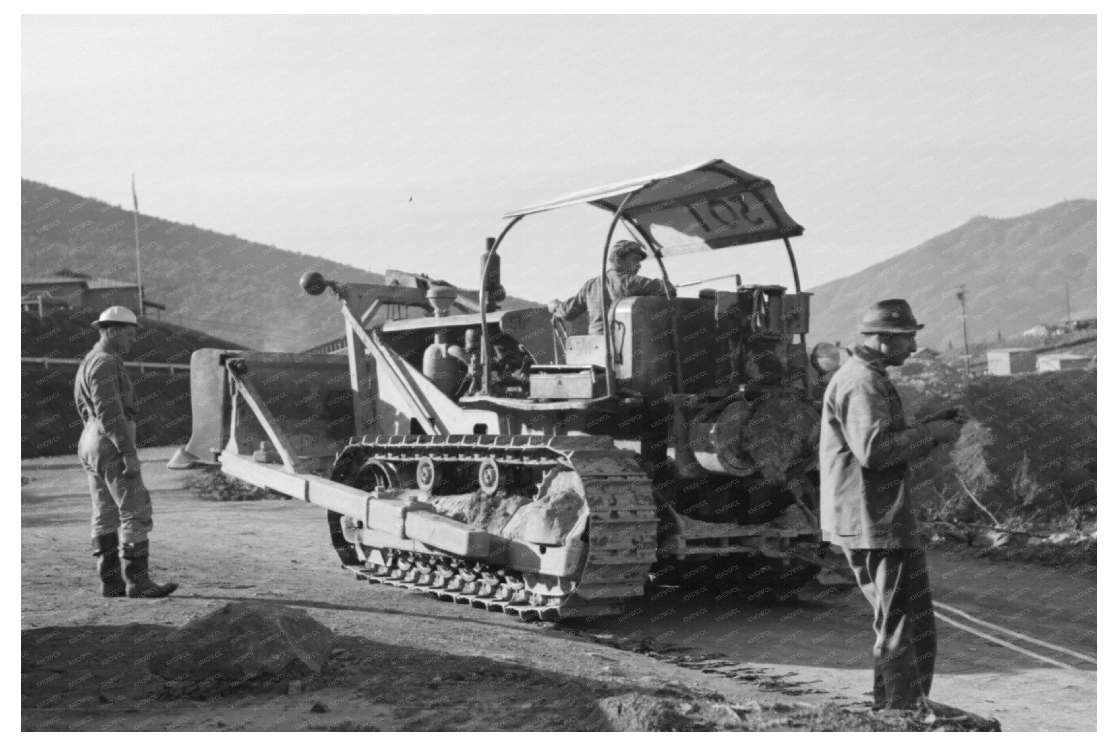 Shasta Dam Construction Photo 1940
