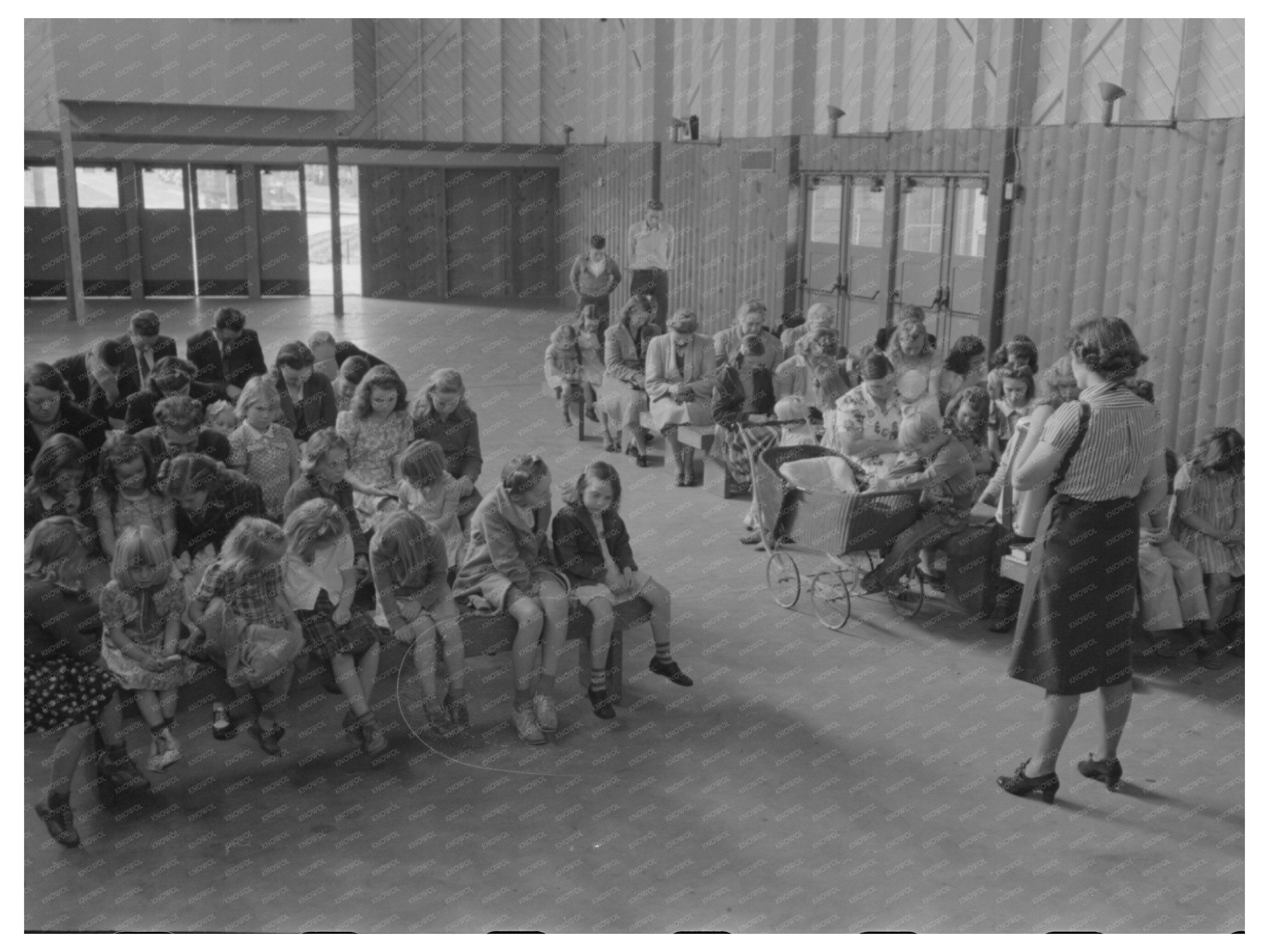 Vintage 1942 Farm Workers Sunday School Scene Woodville CA