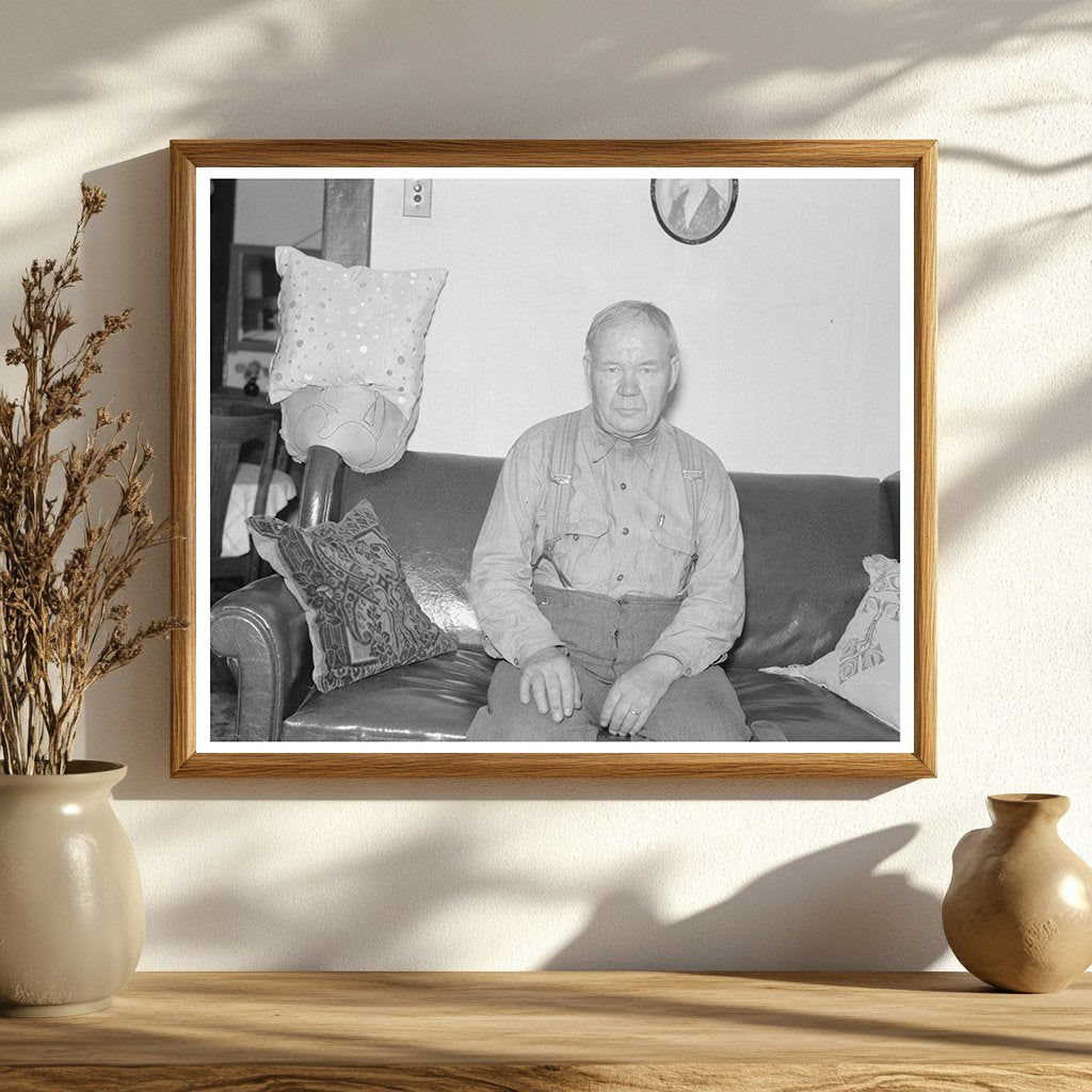 Winton Minnesota Resident August 1937 Vintage Photo