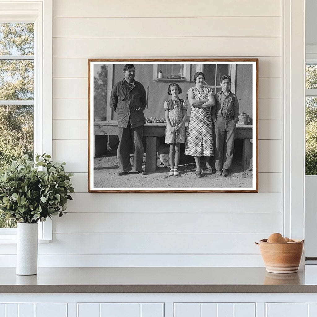 Edward Chapman Family Farmers Minnesota September 1937