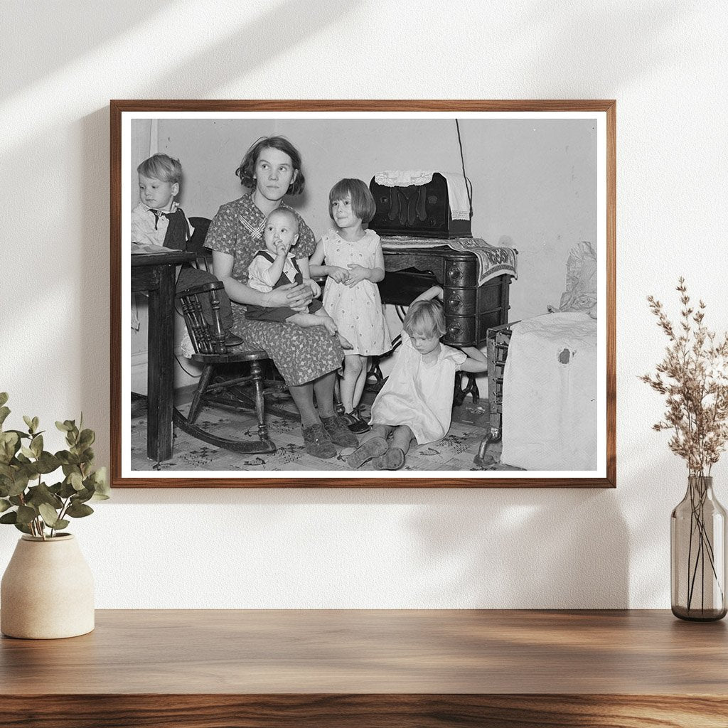 Mrs. Shotbang and Children in North Dakota 1937