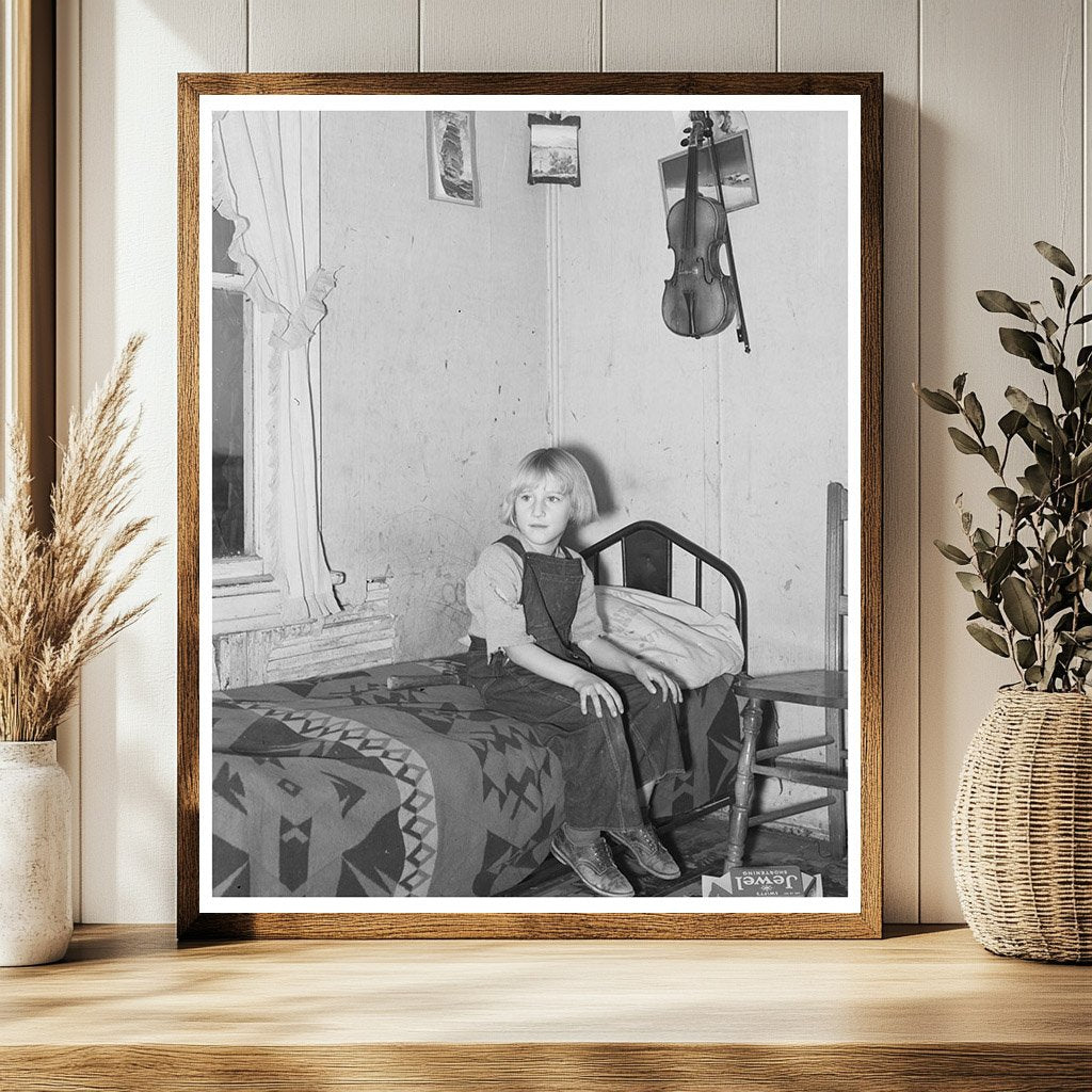 Child in Wheelock North Dakota living room October 1937