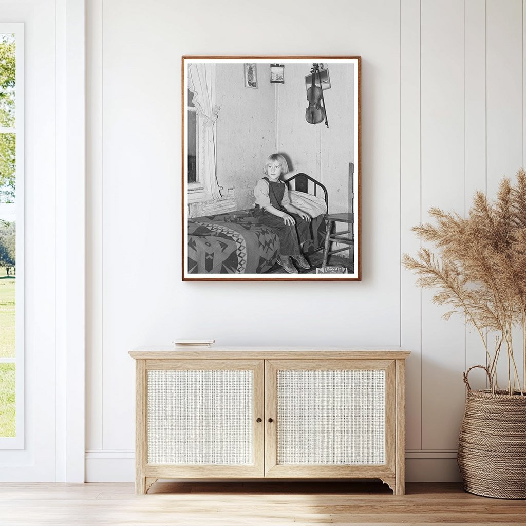 Child in Wheelock North Dakota living room October 1937
