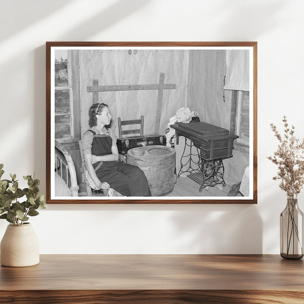 Sharecroppers Daughter in Shack Bedroom May 1938